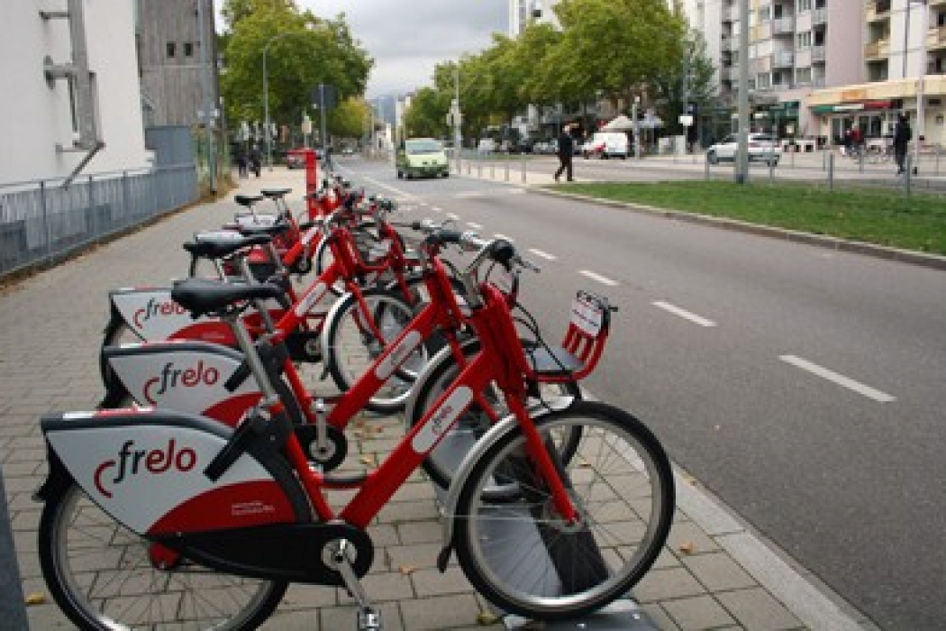 Fahrräder des Freiburger Fahrradverleihsystems Frelo