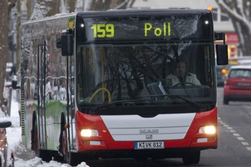 Nach einer eisigen Nacht ist in vielen Städten in Nordrhein-Westfalen der öffentliche Nahverkehr gestört. Betroffen sind vor allem Westfalen und das Ruhrgebiet.