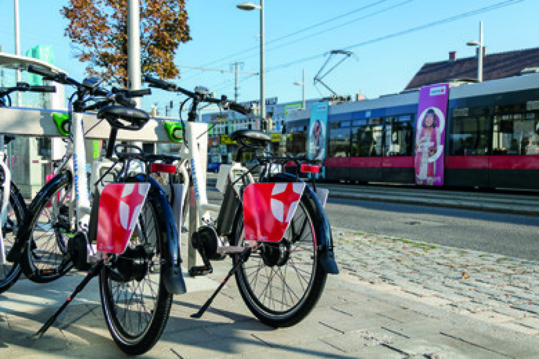 Die erste WienMobil Station 
wurde in Simmering errichtet, gut angebunden an U-Bahn, 
Straßenbahn und Bus 
(Bild: Manfred Helmer).