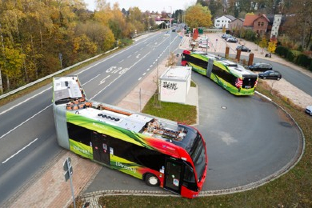 Angesichts der derzeitigen sehr angespannten Personallage aktivieren die Stadtwerke Osnabrück einen Bus-Notfahrplan. Ab Mittwoch, 27. Juli, wechseln die fünf MetroBus-Linien montags bis samstags auf einen 20-Minuten-Takt.