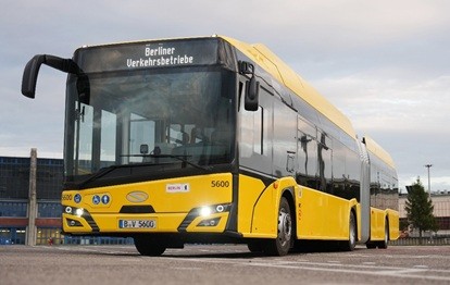 Das erste Fahrzeug der neuen E-Gelenkbus-Generation (Bild: BVG / Oliver Lang)